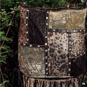 Real Tree Camouflage Studs Blingy Animal Print Crossbody Bag